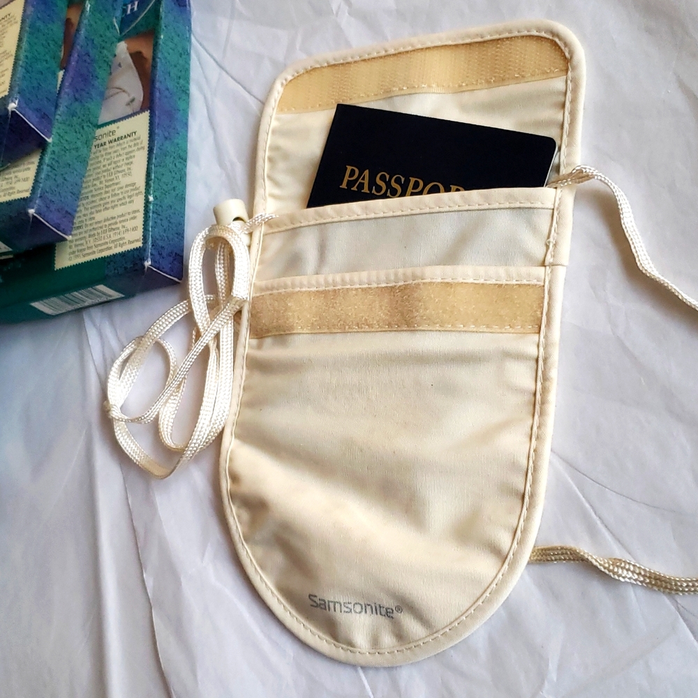 New Samsonite Travel Security Neck Pouch Money Passport Holder 3-Pocket Wallet - Picture 12 of 14